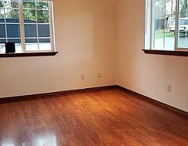 Beautiful 2 Bedroom House. 12824 Jordan Trails Rd, Arlington, W in Arlington, WA (Photo 7 of 8)