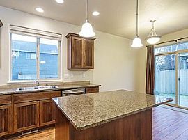 Lovely House. 3801 Nw 122nd St, Vancouver, Wa 986853801 Nw 122n in Vancouver, WA (Photo 6 of 10)