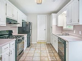 1006 Hillcrest Dr, Bessemer, Al 35022 in Bessemer, AL (Photo 3 of 10)