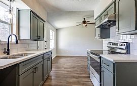 For Rent  in Dallas, TX (Photo 3 of 9)