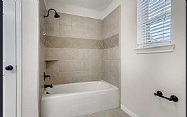 House For Rent  in Dallas, TX (Photo 3 of 11)