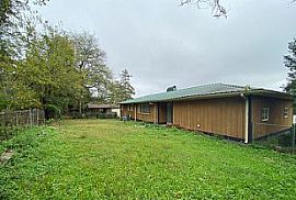 742 Valley St, Hoover, Al 35226 in Hoover, AL (Photo 2 of 10)