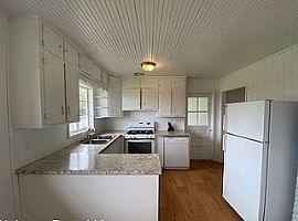 742 Valley St, Hoover, Al 35226 in Hoover, AL (Photo 3 of 10)