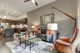 Alexan Lower Greenville in Dallas, TX (Photo 8 of 12)