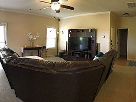 2500 Ridgewood Dr, Phenix City, Al 36870 in Phenix City, AL (Photo 5 of 10)