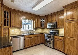 114 Cedar Falls Ct, Huntsville, Al 35806 in Huntsville, AL (Photo 3 of 10)