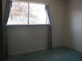 35 Granada St, Fernley, Nv 89408 in Fernley, NV (Photo 8 of 11)