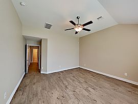 Single Family Home For Rent in Cypress, TX (Photo 5 of 8)