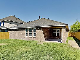 Single Family Home For Rent in Cypress, TX (Photo 8 of 8)