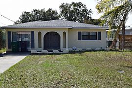 House For Rent 5bedroom 2 Bathroom  in Tampa, FL (Photo 2 of 7)