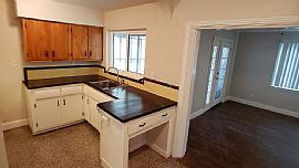 House For Rent 2 Bedroom 1 Bathroom in Tampa, FL (Photo 8 of 12)