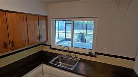 House For Rent 2 Bedroom 1 Bathroom in Tampa, FL (Photo 9 of 12)