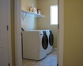 Comfortable 3 Bedroom House. 6633 Covewood St, Oak Park, Ca 913 in Oak Park, CA (Photo 10 of 10)