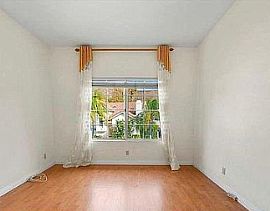 Comfortable 3 Bedroom House. 6633 Covewood St, Oak Park, Ca 913 in Oak Park, CA (Photo 6 of 10)