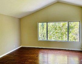 Comfortable 3 Bedroom House. 6633 Covewood St, Oak Park, Ca 913 in Oak Park, CA (Photo 7 of 10)