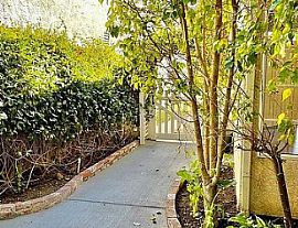 Comfortable 3 Bedroom House. 6633 Covewood St, Oak Park, Ca 913 in Oak Park, CA (Photo 9 of 10)