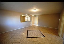 6008 N 61st Dr, Glendale, Az 85301 in Glendale, AZ (Photo 3 of 6)