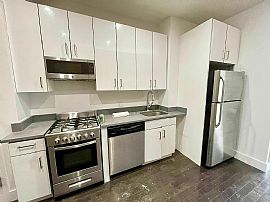 256 Graham Ave #3r, Brook in Brooklyn, NY (Photo 3 of 9)