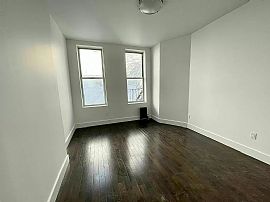 256 Graham Ave #3r, Brook in Brooklyn, NY (Photo 6 of 9)