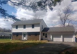 4 Ridgeview Dr, Farmington, Ct 06032 in Farmington, CT