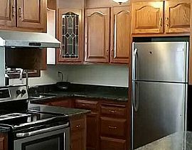 4 Ridgeview Dr, Farmington, Ct 06032 in Farmington, CT (Photo 2 of 9)