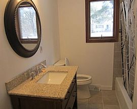 4 Ridgeview Dr, Farmington, Ct 06032 in Farmington, CT (Photo 4 of 9)