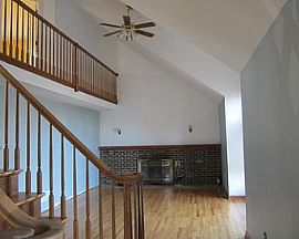 4 Ridgeview Dr, Farmington, Ct 06032 in Farmington, CT (Photo 7 of 9)