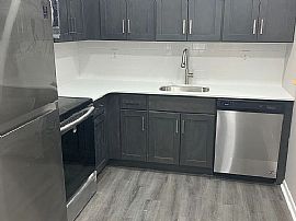 630 W Brookdale St Apt 4, Allentown, Pa  in Allentown, PA (Photo 3 of 7)