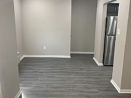 630 W Brookdale St Apt 4, Allentown, Pa  in Allentown, PA (Photo 4 of 7)