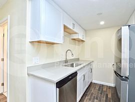 44 E Roanoke Ave #13, Phoenix, Az 85004 in Phoenix, AZ