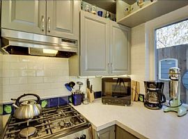 Beautiful One Bed  in Portland, OR (Photo 3 of 7)