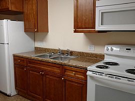 Studio1 Bathroom  400 Sqft (undisclosed Address), Bangor, Pa  in Bangor, PA (Photo 2 of 5)