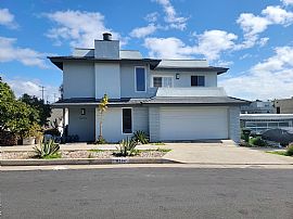 Beautiful Garden View Bedroom For Rent in Playa del Rey, CA (Photo 1 of 2)
