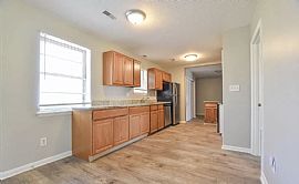 203 Adrian Dr, Huntsville, Al 35811 in Huntsville, AL (Photo 3 of 9)