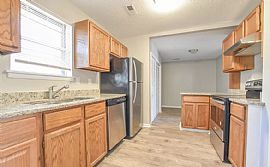 203 Adrian Dr, Huntsville, Al 35811 in Huntsville, AL (Photo 4 of 9)