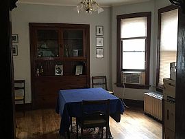 Really Nice 2 Bed Home in Independence Park in Chicago, IL (Photo 5 of 12)