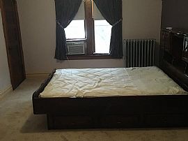 Really Nice 2 Bed Home in Independence Park in Chicago, IL (Photo 9 of 12)