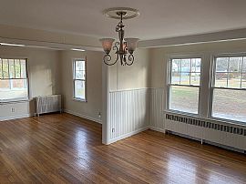 97 Old Middlesex Tpke, Old Saybrook, Ct 06475 in Old Saybrook, CT (Photo 3 of 11)