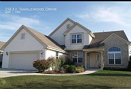 2931 Tanglewood Dr, Waukesha, Wi 53189 in Waukesha, WI