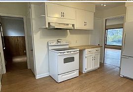 106 Highland Ave, Hartland, Wi 53029 in Hartland, WI (Photo 3 of 8)