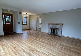 106 Highland Ave, Hartland, Wi 53029 in Hartland, WI (Photo 4 of 8)