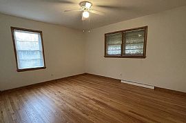 106 Highland Ave, Hartland, Wi 53029 in Hartland, WI (Photo 6 of 8)