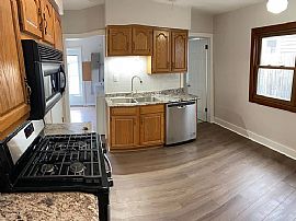 646 S 103rd St, West Allis, Wi 53214 in West Allis, WI (Photo 5 of 9)