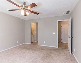 1205 Meadow Glen Dr, Frankfort, Ky 40601  House For Rent in Frankfort, KY (Photo 7 of 12)