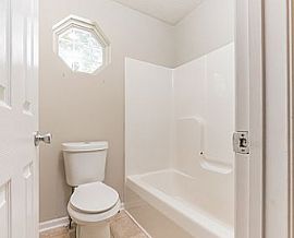 1205 Meadow Glen Dr, Frankfort, Ky 40601  House For Rent in Frankfort, KY (Photo 9 of 12)