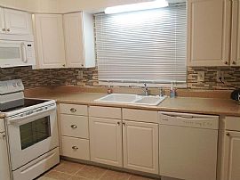 609 24th St W, Huntington, Wv 25704 in Huntington, WV (Photo 4 of 5)