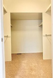 Weatherstone Townhomes, 29900 Franklin Rd #z5eue3y9z, Southfiel in Southfield, MI (Photo 4 of 10)