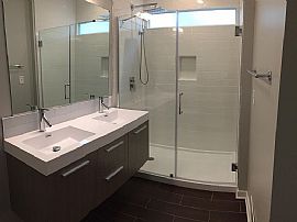 2725 S Quincy Ave, Milwaukee, Wi 53207 in Milwaukee, WI (Photo 6 of 10)