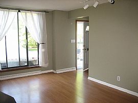 2526 E Stratford Ct, Milwaukee, Wi 53211 in Milwaukee, WI (Photo 5 of 9)