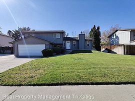 Single Family Home For Rent in Kennewick, WA (Photo 3 of 3)